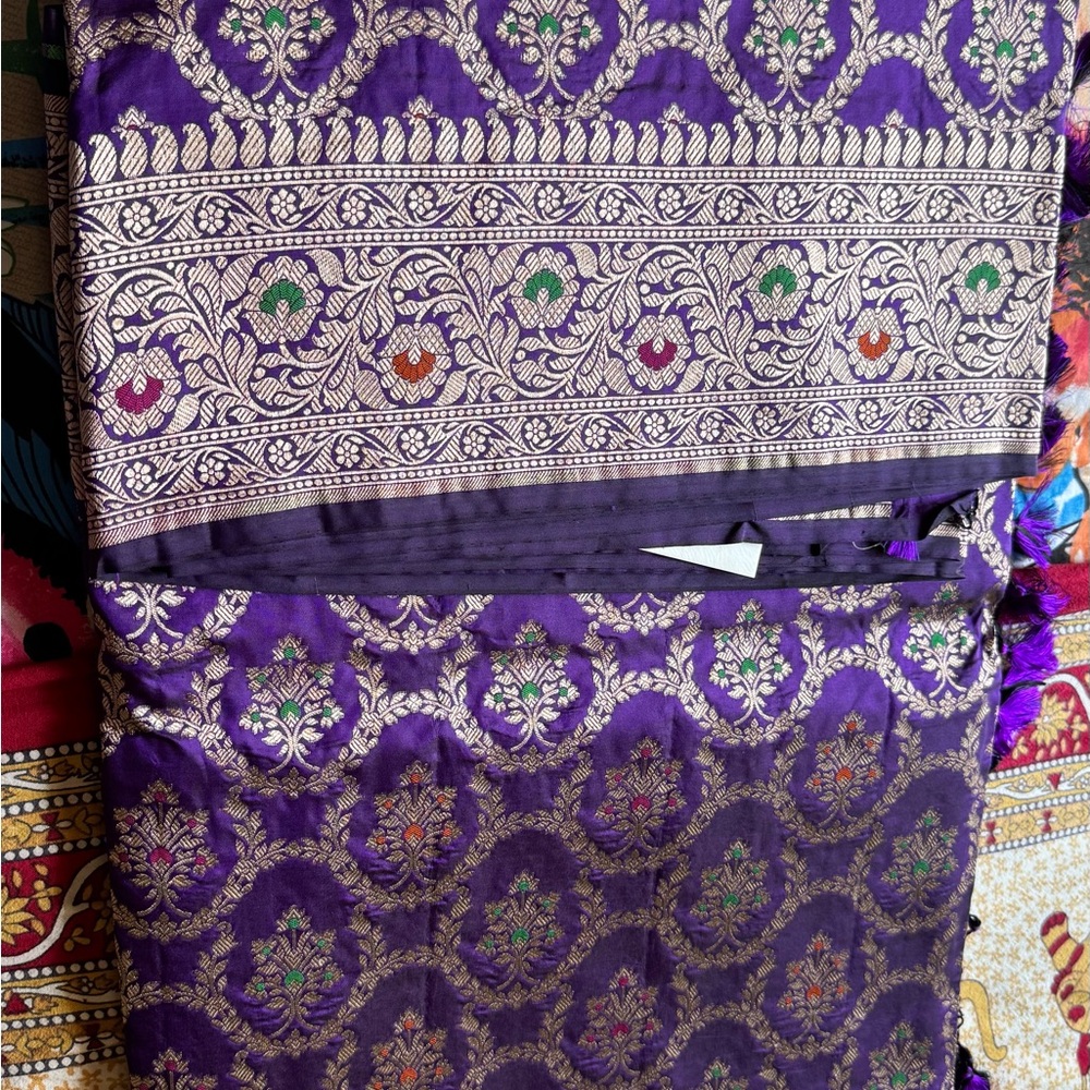 Stunning Banarasi 100% pure silk Brocade Saree with Gold Floral motif.